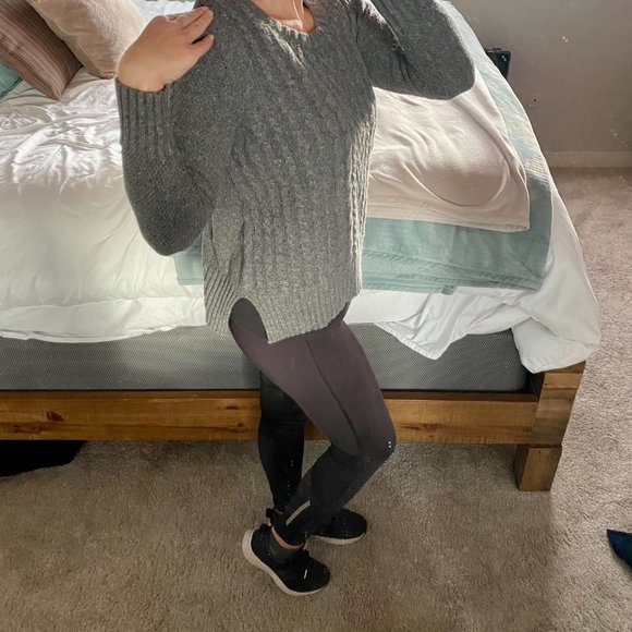 Braided Crew Neck High-Low Sweater (Medium) - Picture 3 of 5